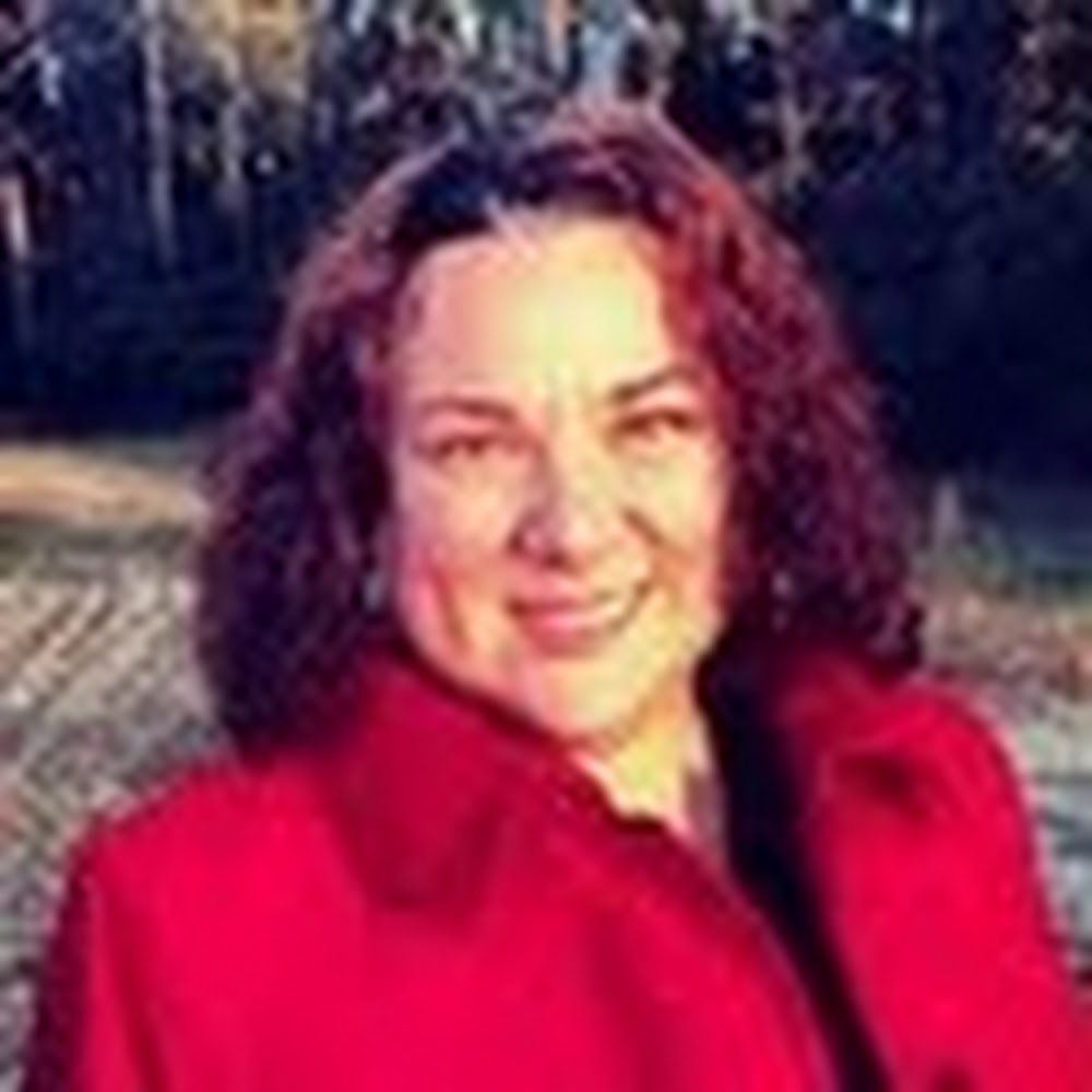 Meet your Posher, Denise